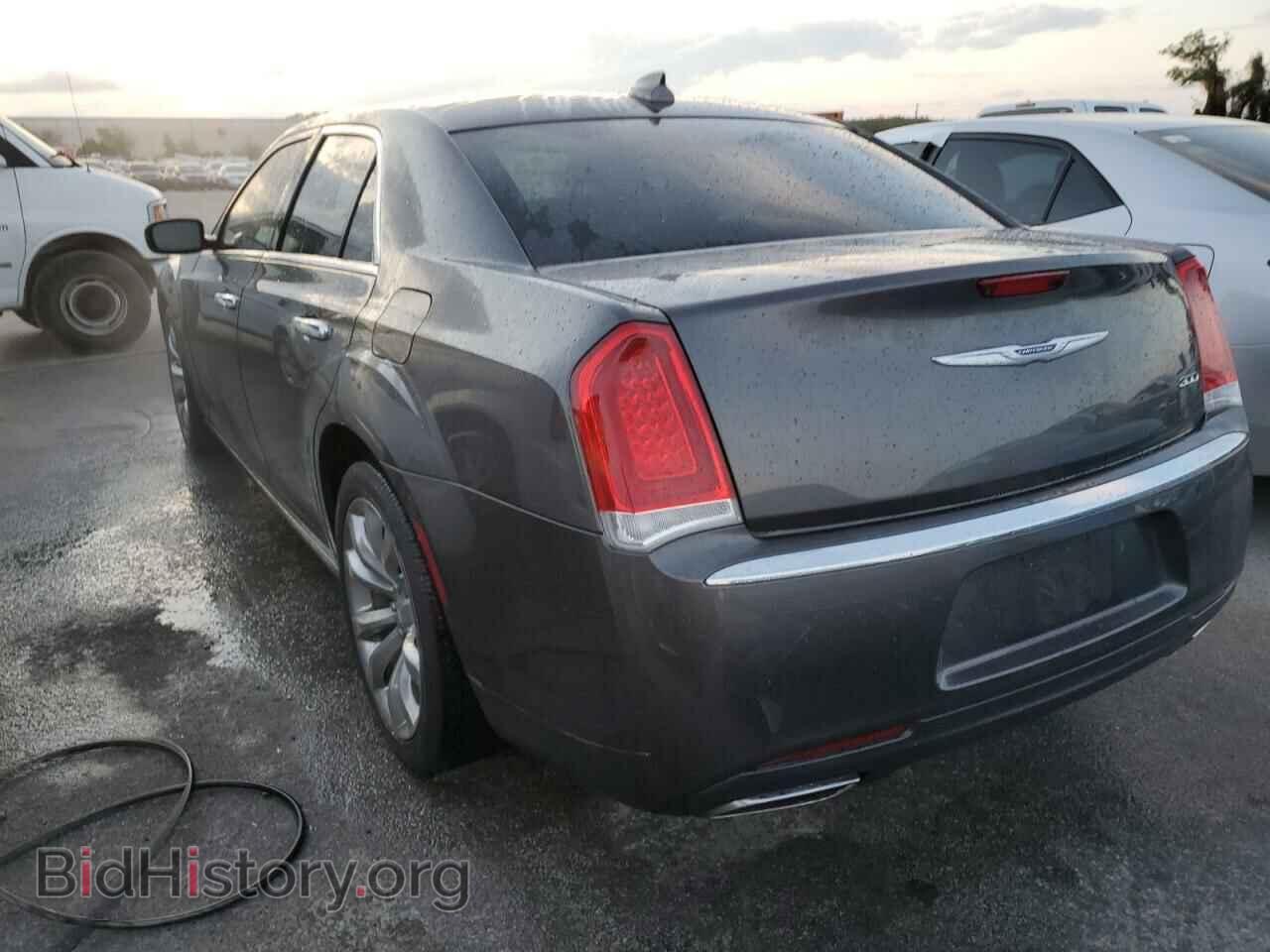 2019 CHRYSLER 300 - VIN: 2C3CCAEG5KH577416 - Фото 3