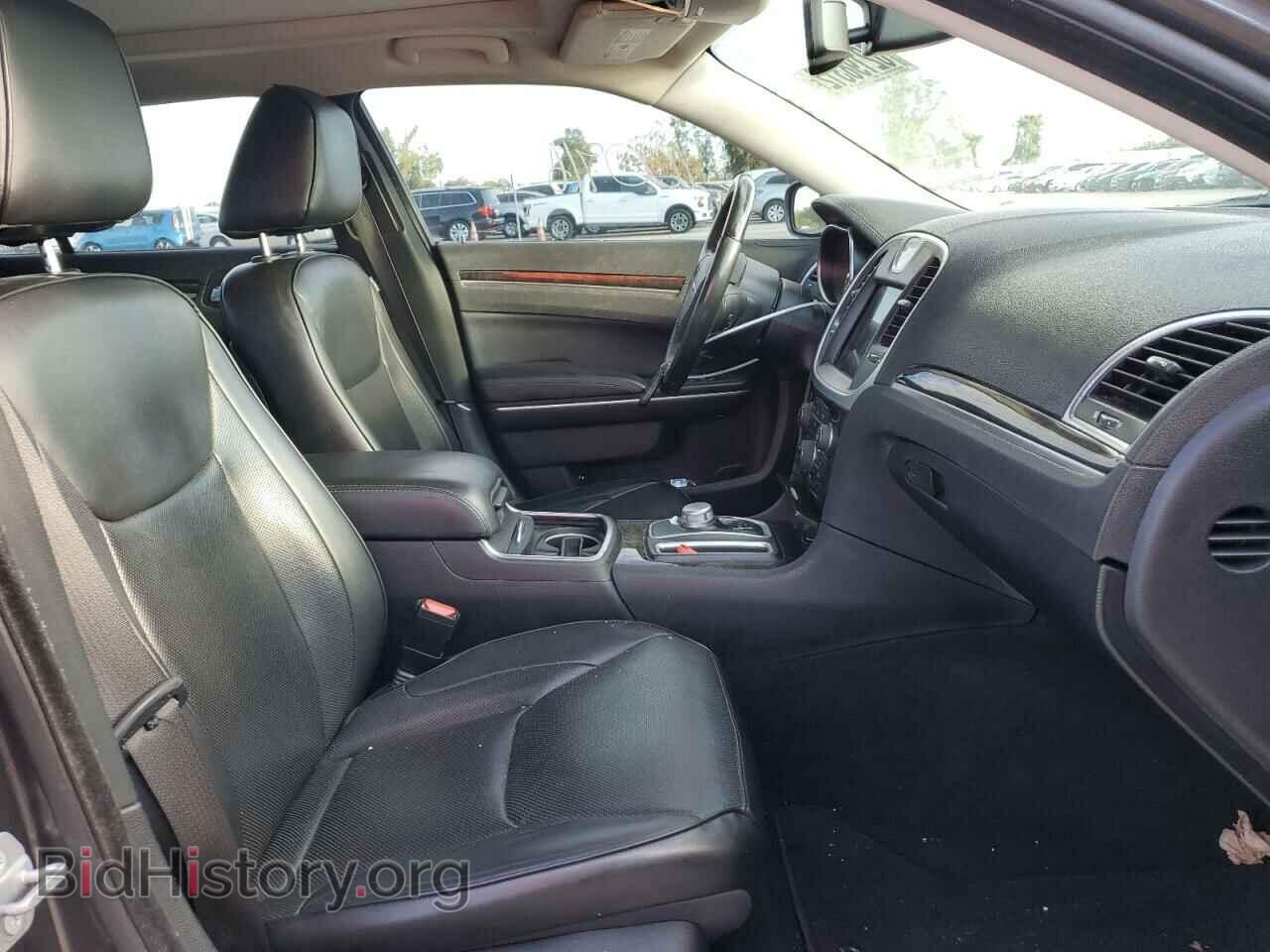 2019 CHRYSLER 300 - VIN: 2C3CCAEG5KH577416 - Фото 5