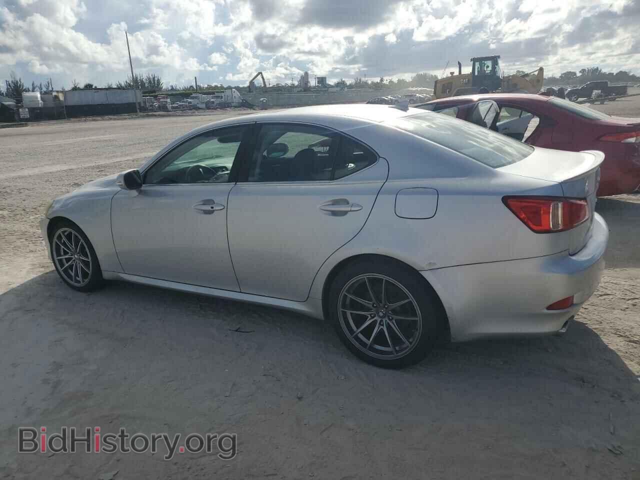 2011 LEXUS IS - VIN: JTHBF5C26B5149065 - Фото 2