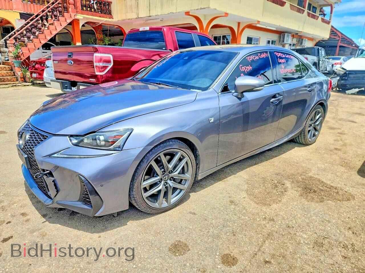 Photo JTHBA1D27J5071741 - LEXUS IS 2018