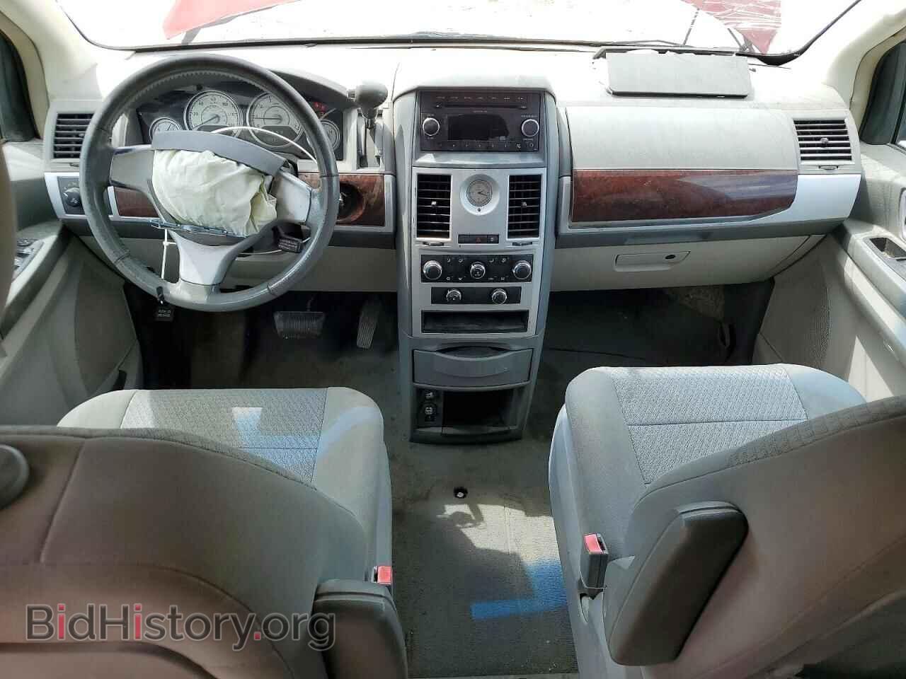 2010 CHRYSLER MINIVAN - VIN: 2A4RR5D19AR245698 - Фото 8