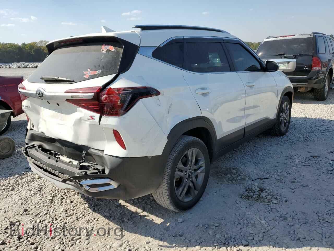 2021 KIA SELTOS - VIN: KNDEU2AA2M7173917 - Фото 4