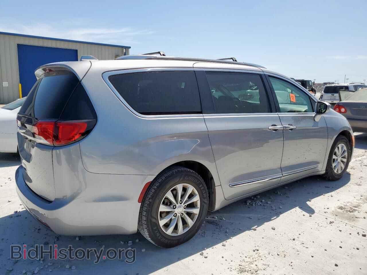 2019 CHRYSLER PACIFICA - VIN: 2C4RC1BG4KR561325 - Фото 3