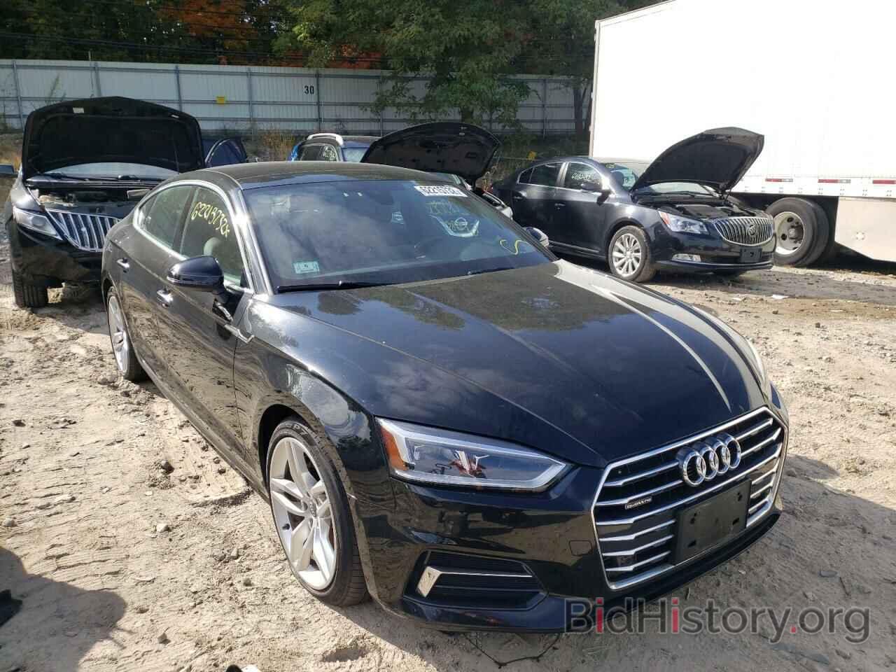 Photo WAUBNCF53KA004844 - AUDI A5 2019