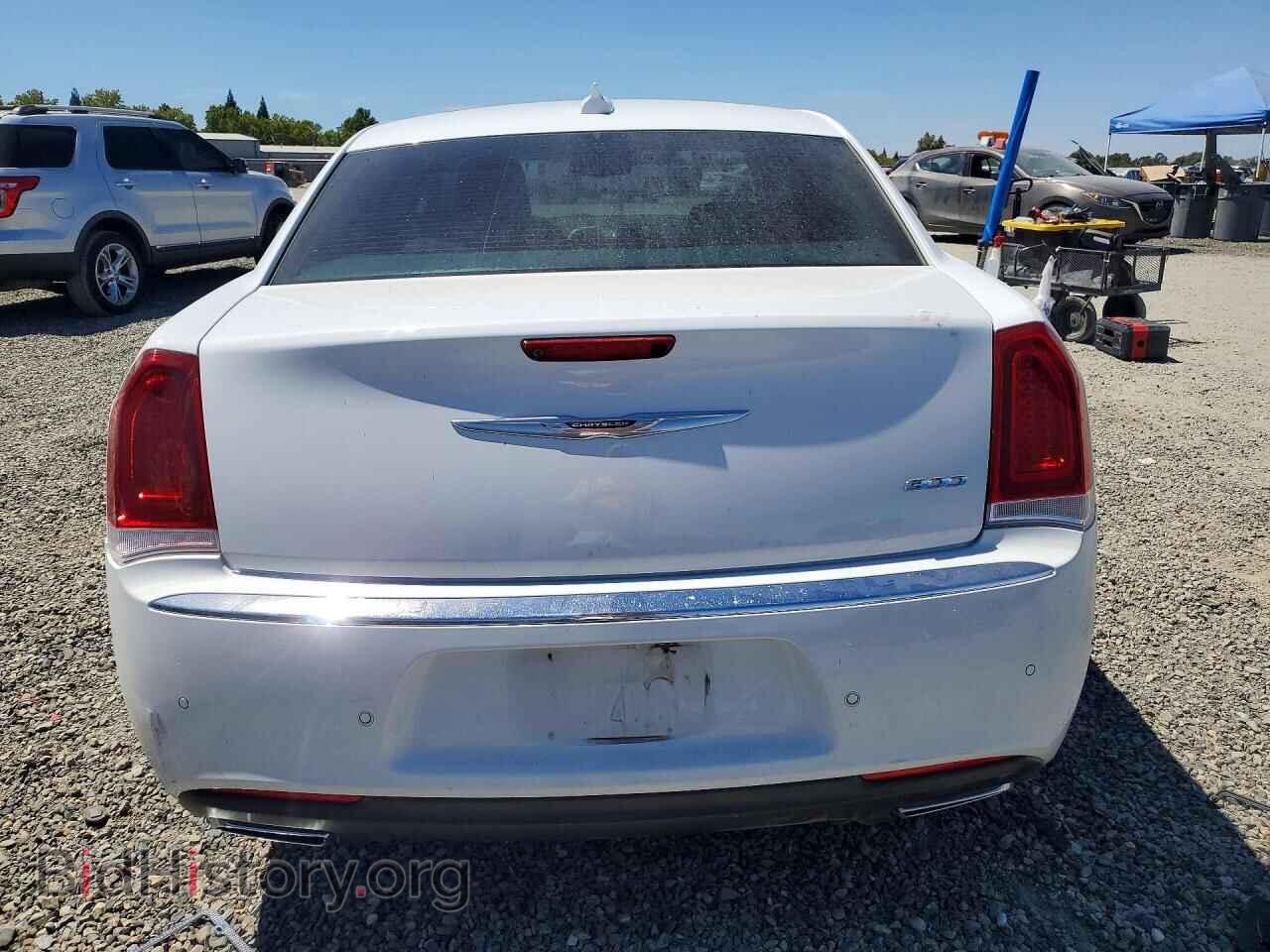 2016 CHRYSLER 300 - VIN: 2C3CCAAGXGH313444 - Фото 6