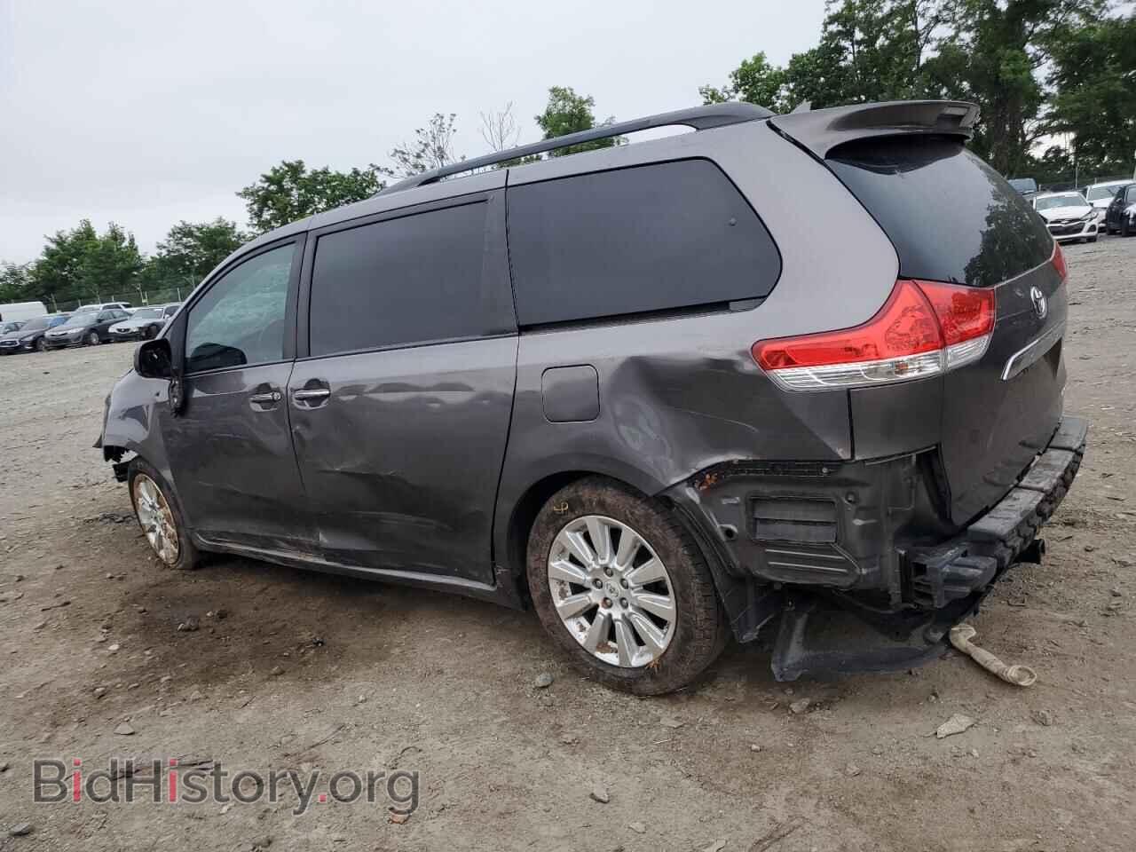 2011 TOYOTA All Models - VIN: 5TDYK3DC5BS045261 - Фото 2