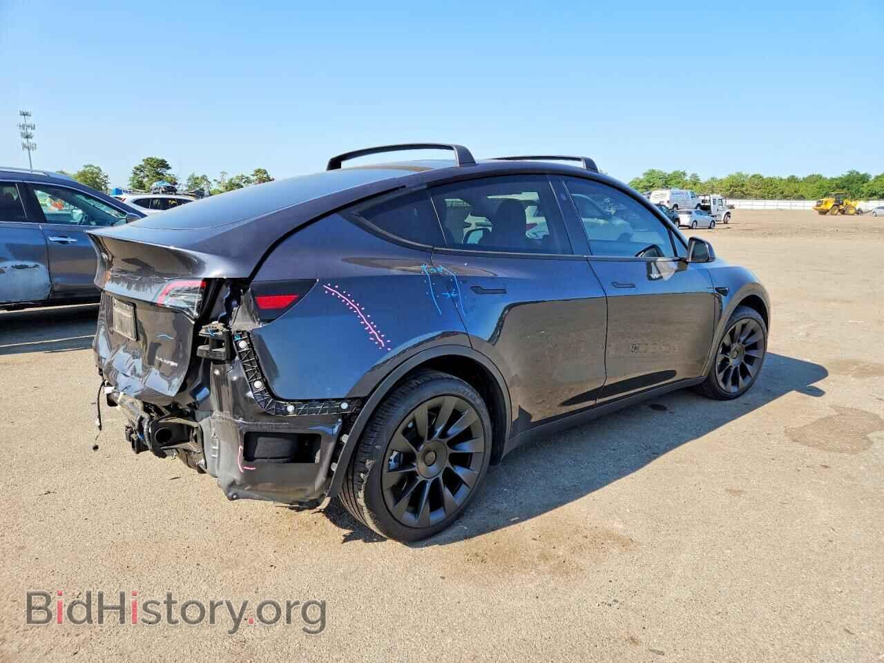2024 TESLA MODEL Y - VIN: 7SAYGDEE3RF163818 - Photo 3