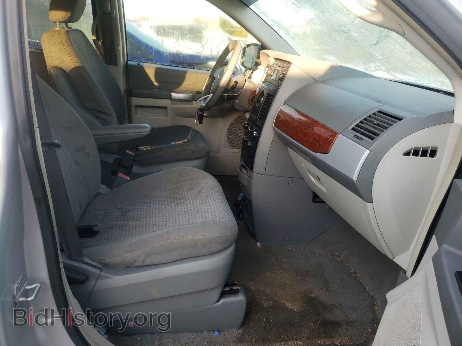 2008 CHRYSLER MINIVAN - VIN: 2A8HR54P28R637205 - Фото 5