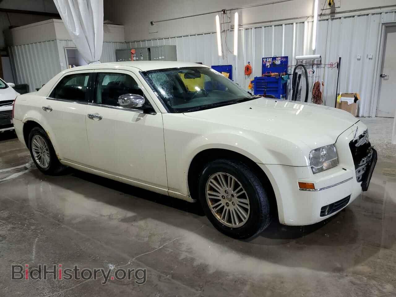 2010 CHRYSLER 300 - VIN: 2C3CA4CD1AH104692 - Фото 4