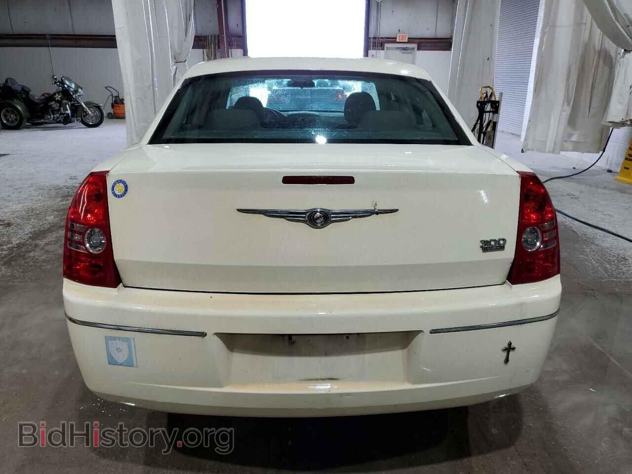 2010 CHRYSLER 300 - VIN: 2C3CA4CD1AH104692 - Фото 6
