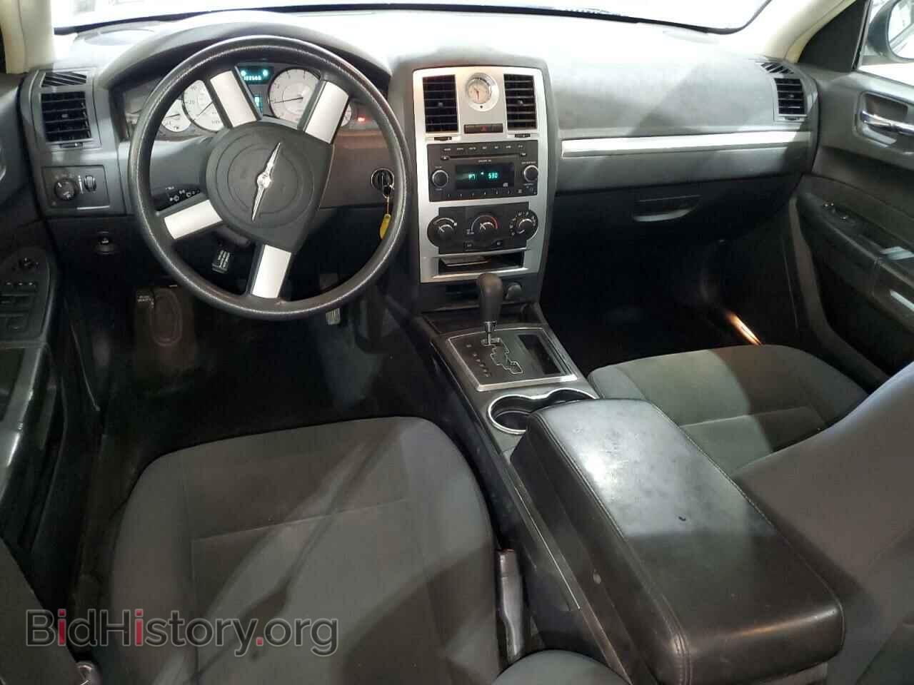 2010 CHRYSLER 300 - VIN: 2C3CA4CD1AH104692 - Фото 8