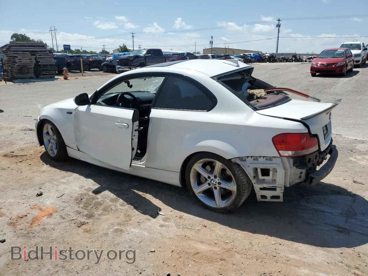 2011 BMW 1 SERIES - VIN: WBAUC9C50BVM10451 - Photo 2