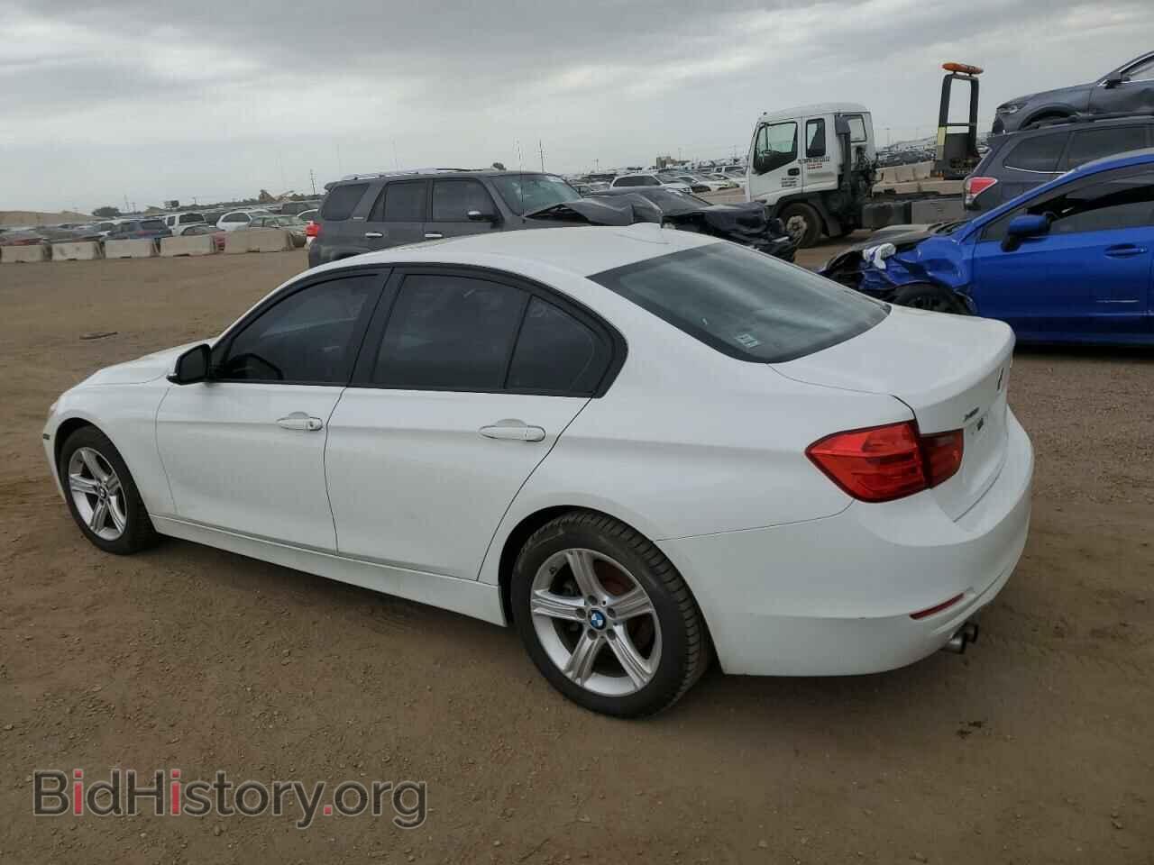 2013 BMW 3 SERIES - VIN: WBA3B5G59DNP40982 - Фото 2