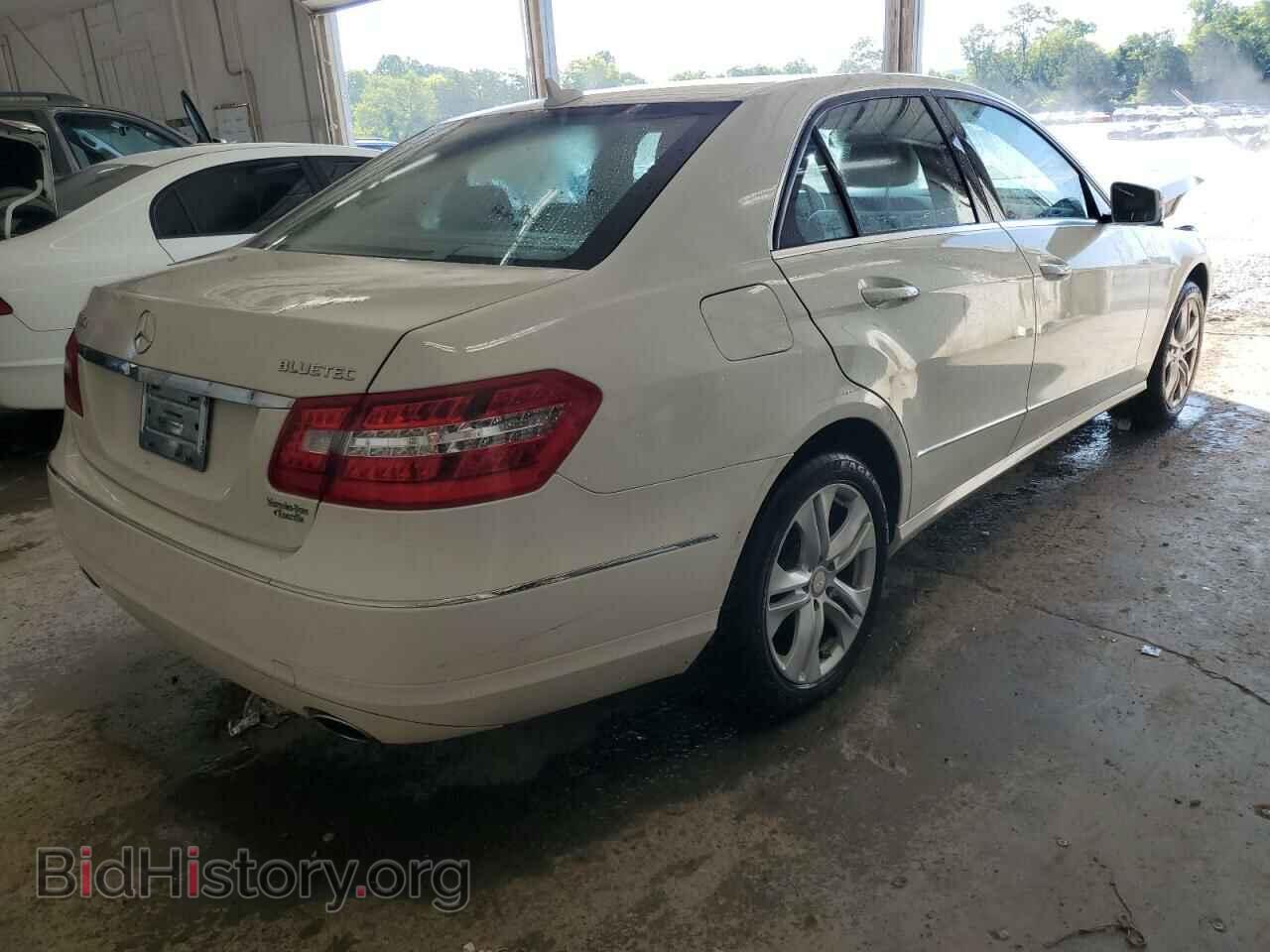 2011 MERCEDES-BENZ E-CLASS - VIN: WDDHF2EB2BA450548 - Фото 3