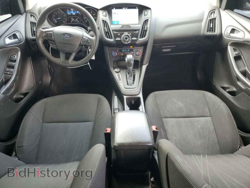 2017 Ford FOCUS (VIN 1FADP3H29HL221441) — photo 8 of 14