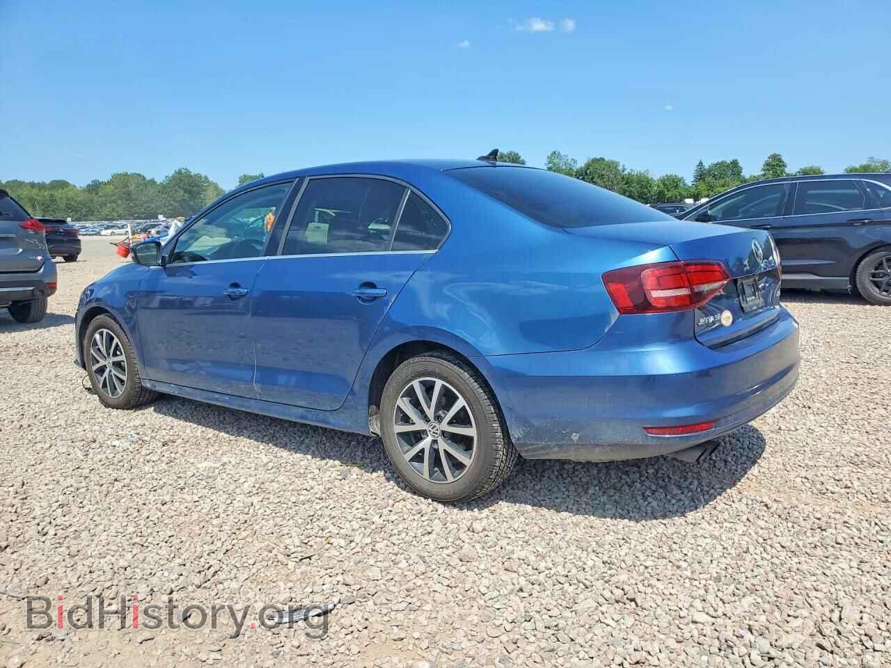 2017 VOLKSWAGEN JETTA - VIN: 3VWDB7AJ8HM365270 - Photo 2