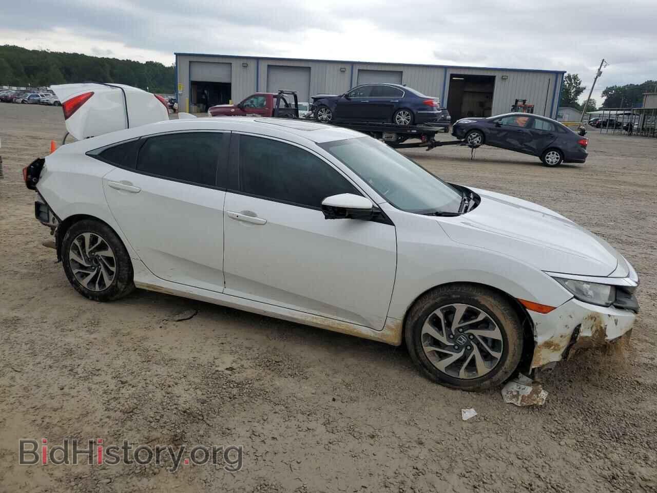 2018 HONDA CIVIC - VIN: 2HGFC2F75JH558152 - Фото 4