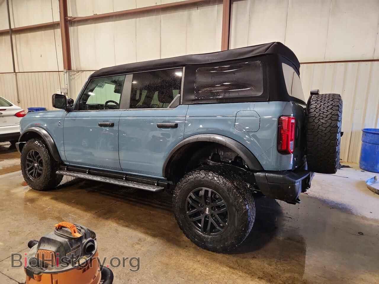 2023 FORD BRONCO - VIN: 1FMEE5BP4PLB20631 - Photo 2