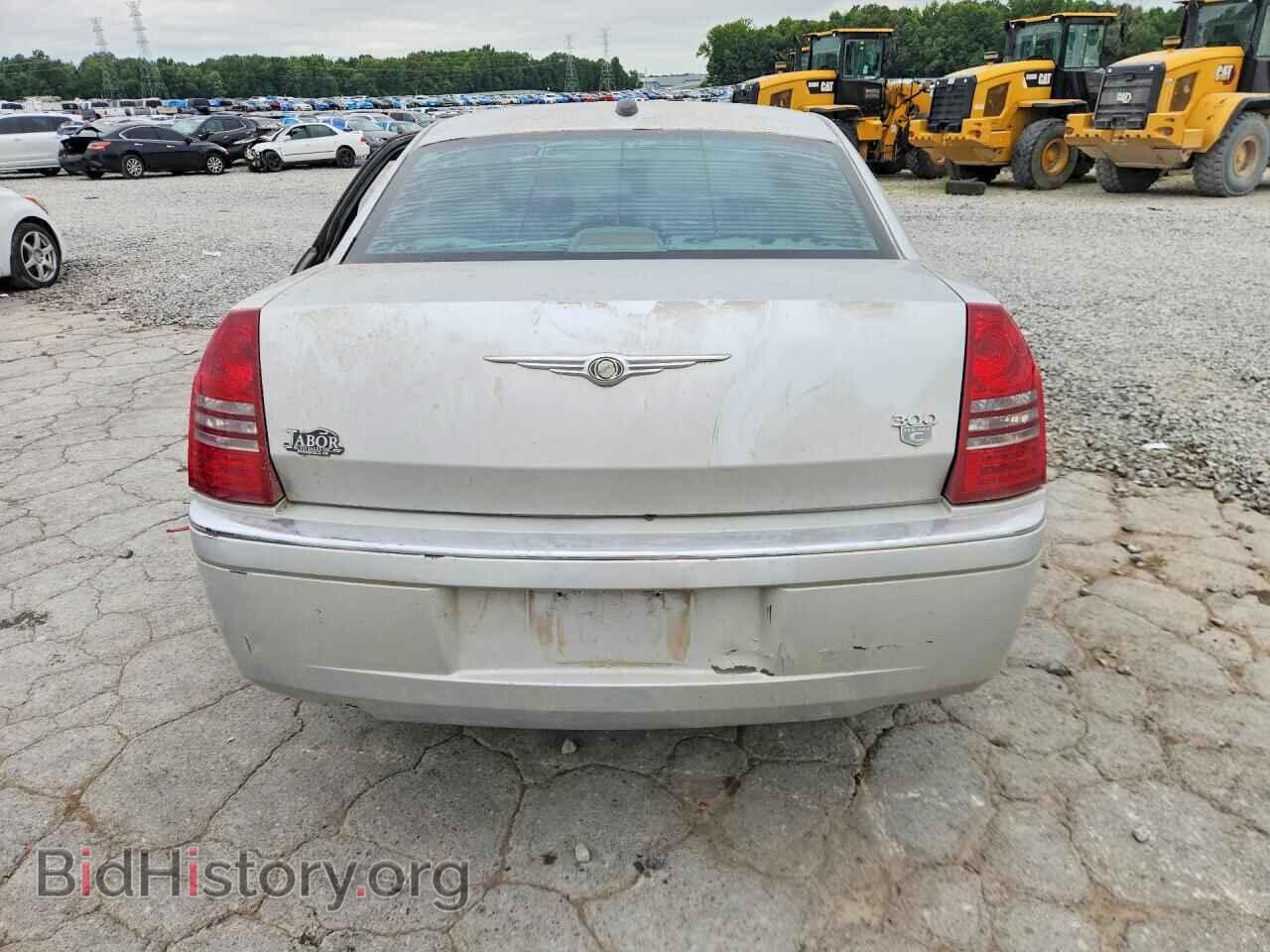 2005 CHRYSLER 300 - VIN: 2C3JA63H85H519648 - Фото 6