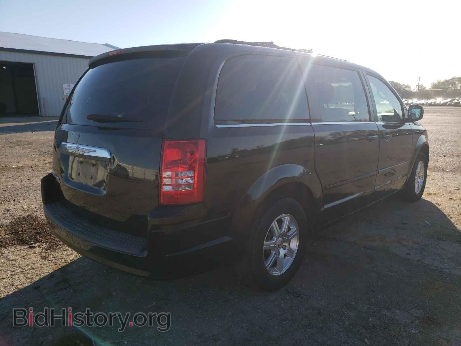 2008 CHRYSLER MINIVAN - VIN: 2A8HR54P38R112525 - Фото 4