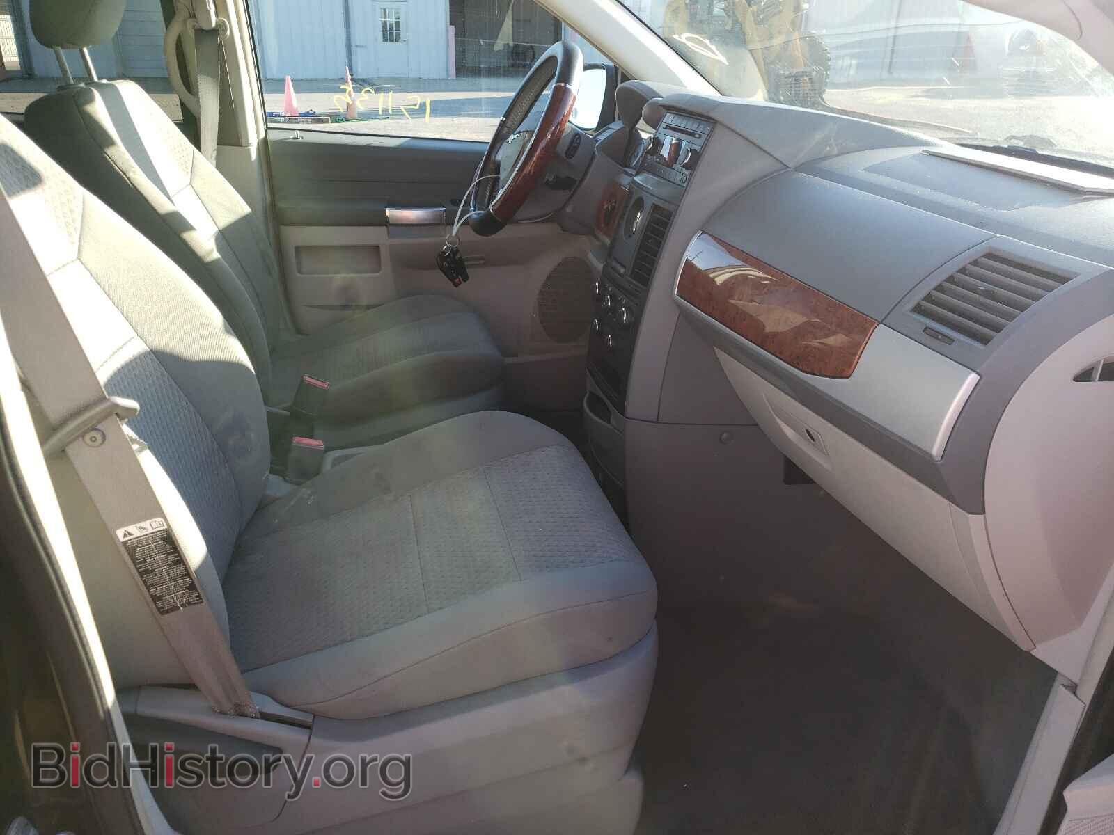 2008 CHRYSLER MINIVAN - VIN: 2A8HR54P38R112525 - Фото 5