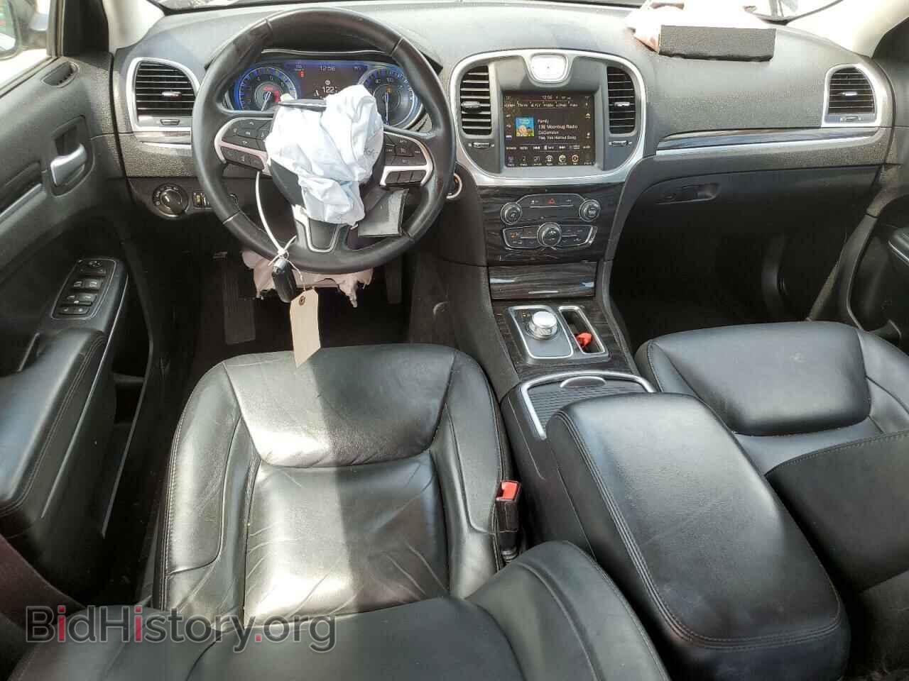 2016 CHRYSLER 300 - VIN: 2C3CCARGXGH136141 - Фото 8