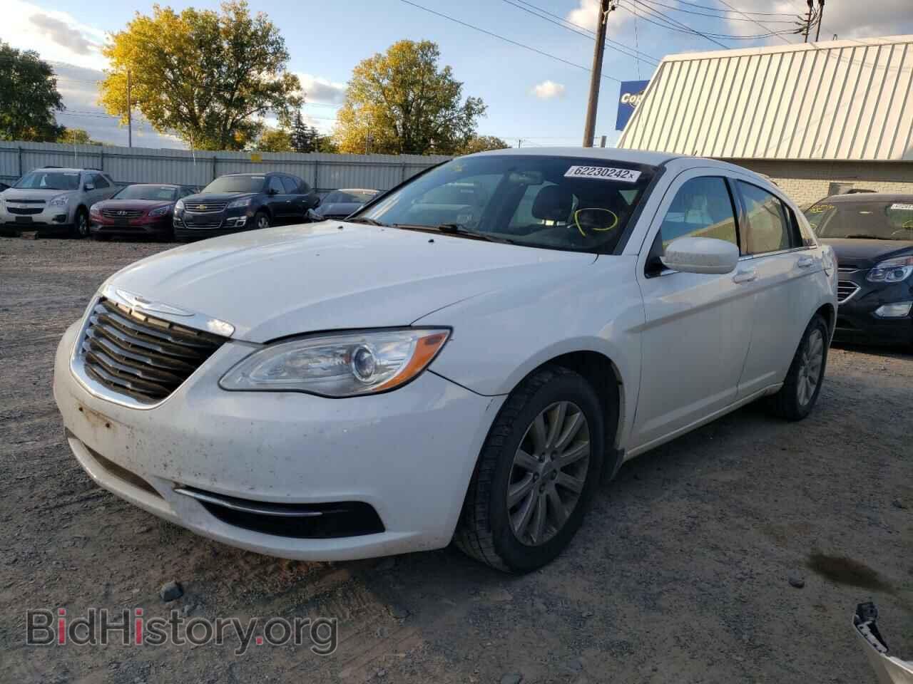 2012 CHRYSLER 200 - VIN: 1C3CCBBB7CN214770 - Фото 2