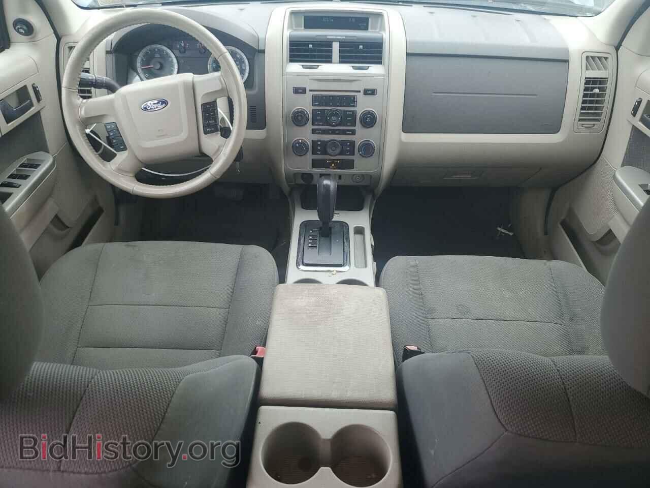 2010 FORD ESCAPE - VIN: 1FMCU0D77AKB28164 - Фото 8
