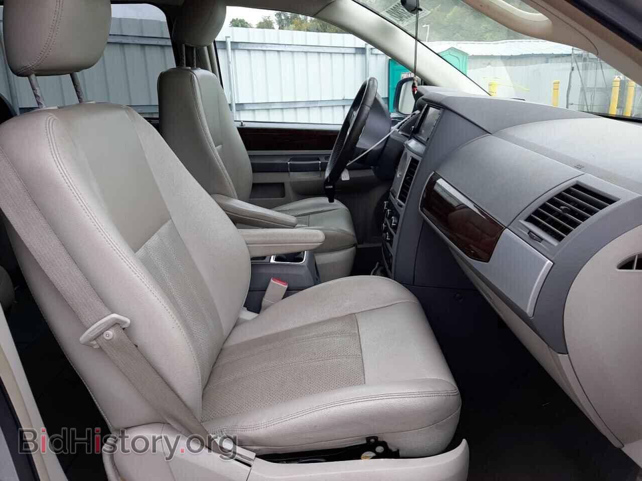 2009 CHRYSLER MINIVAN - VIN: 2A8HR54X59R641895 - Фото 5