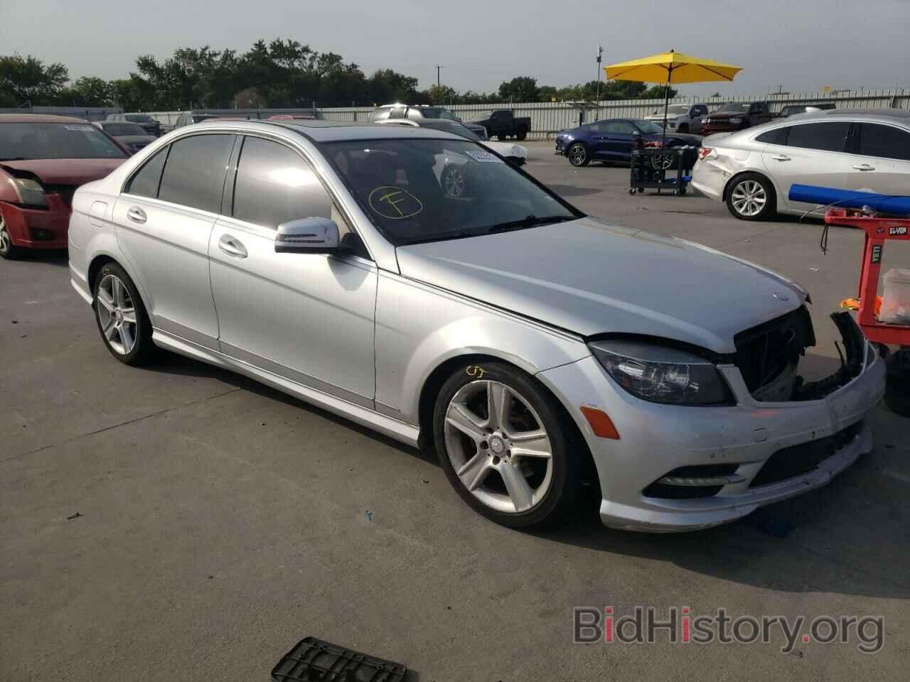 Photo WDDGF5EB9BR158829 - MERCEDES-BENZ C-CLASS 2011