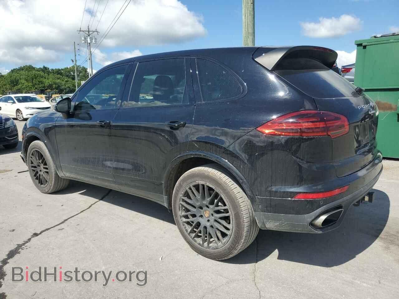 2017 PORSCHE CAYENNE - VIN: WP1AA2A23HKA85556 - Фото 2