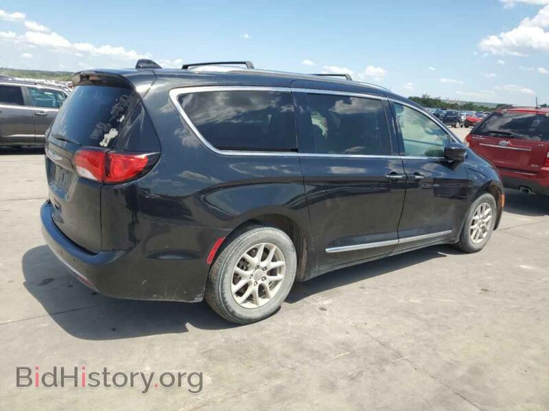 2020 Chrysler PACIFICA (VIN 2C4RC1BG2LR215582) — photo 3 of 13