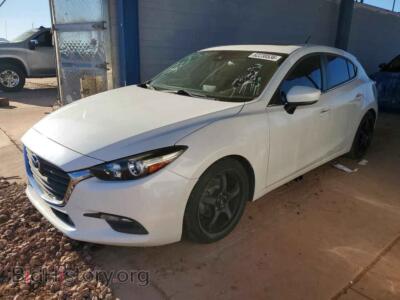 2017 Mazda 3 Touring, белый — VIN 3MZBN1L34HM154626, Copart