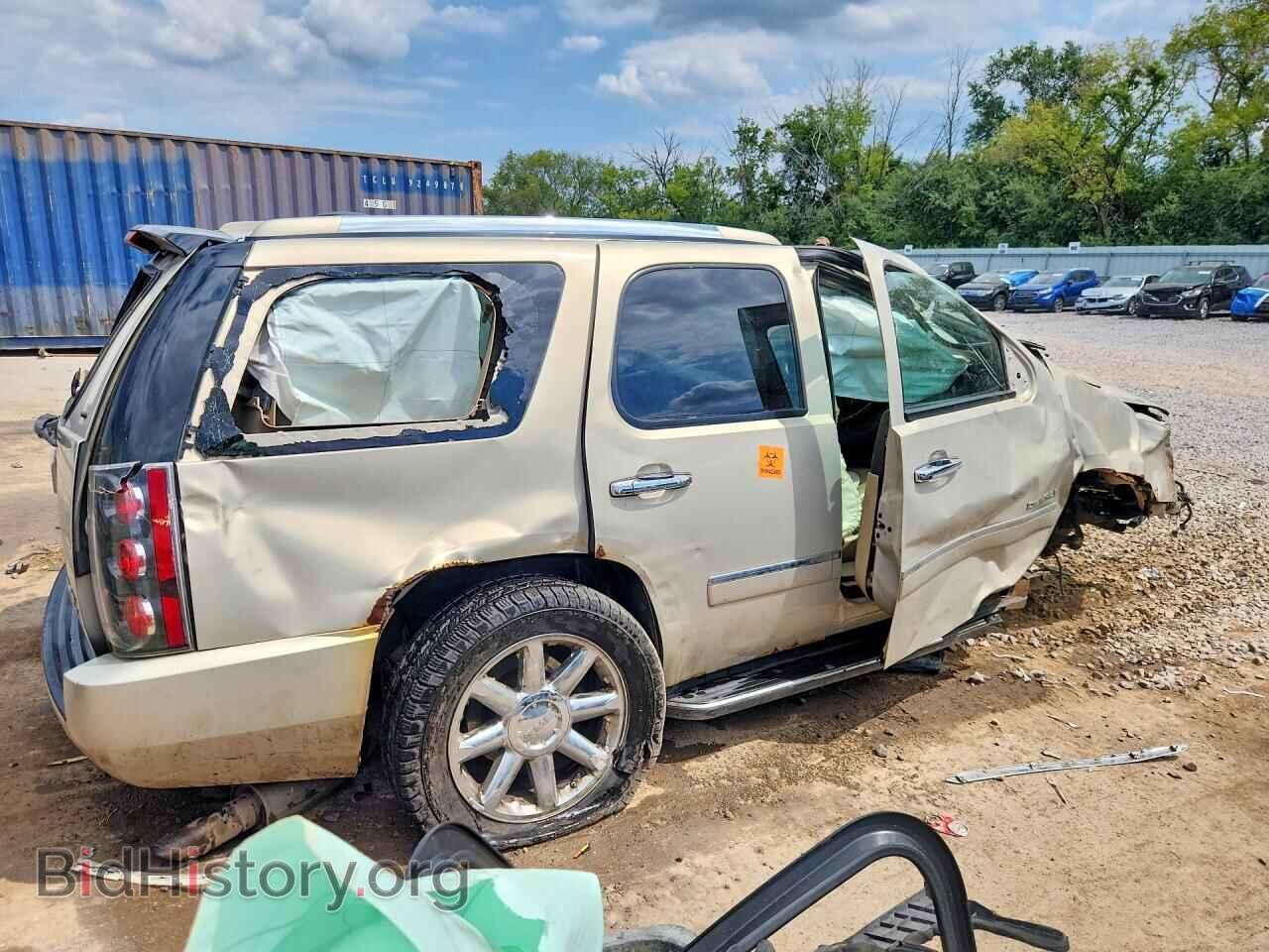 2010 GMC YUKON - VIN: 1GKUKEEF7AR104704 - Фото 3