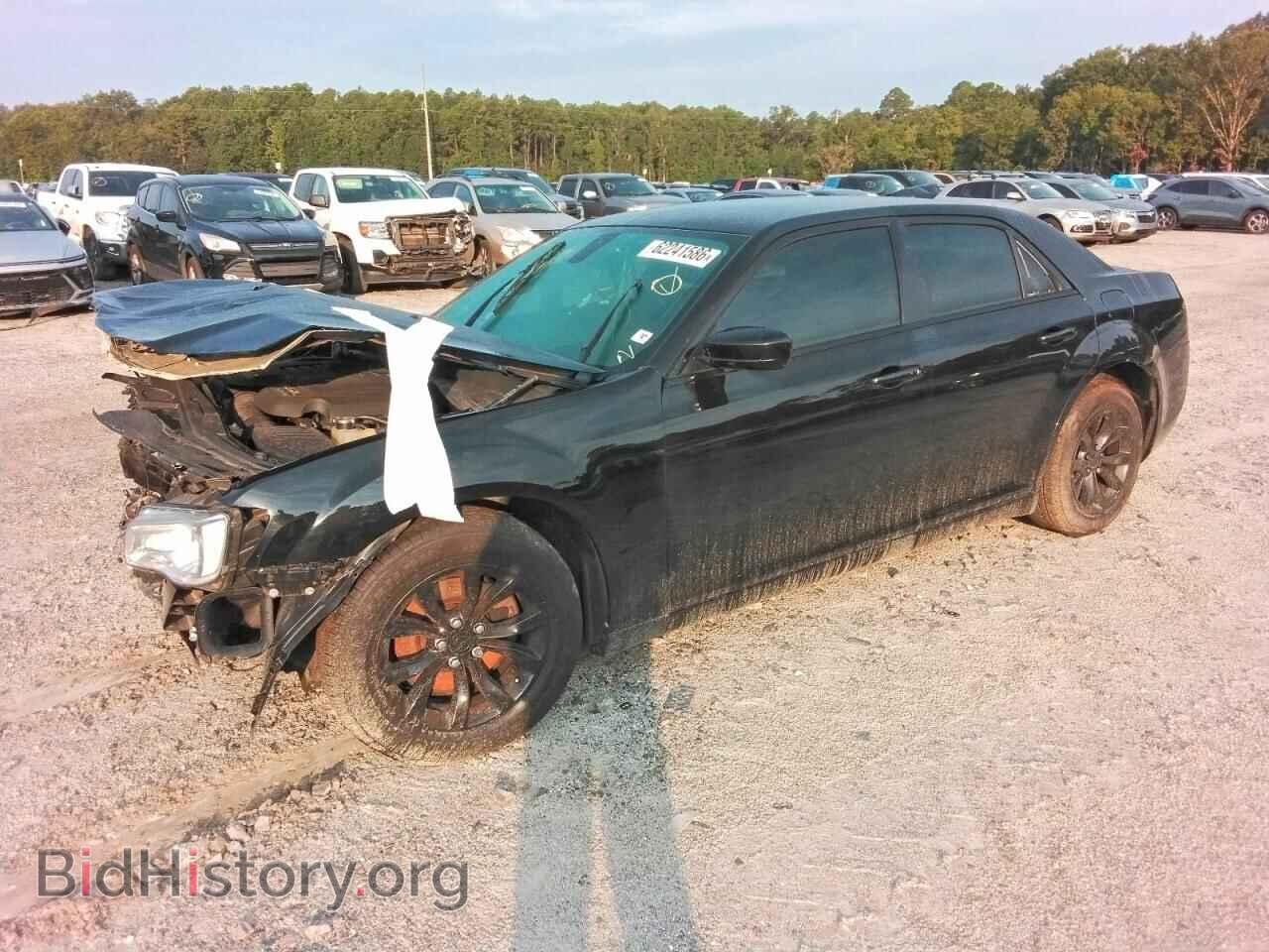Фотография 2C3CCAAG7KH568982 - CHRYSLER 300 2019