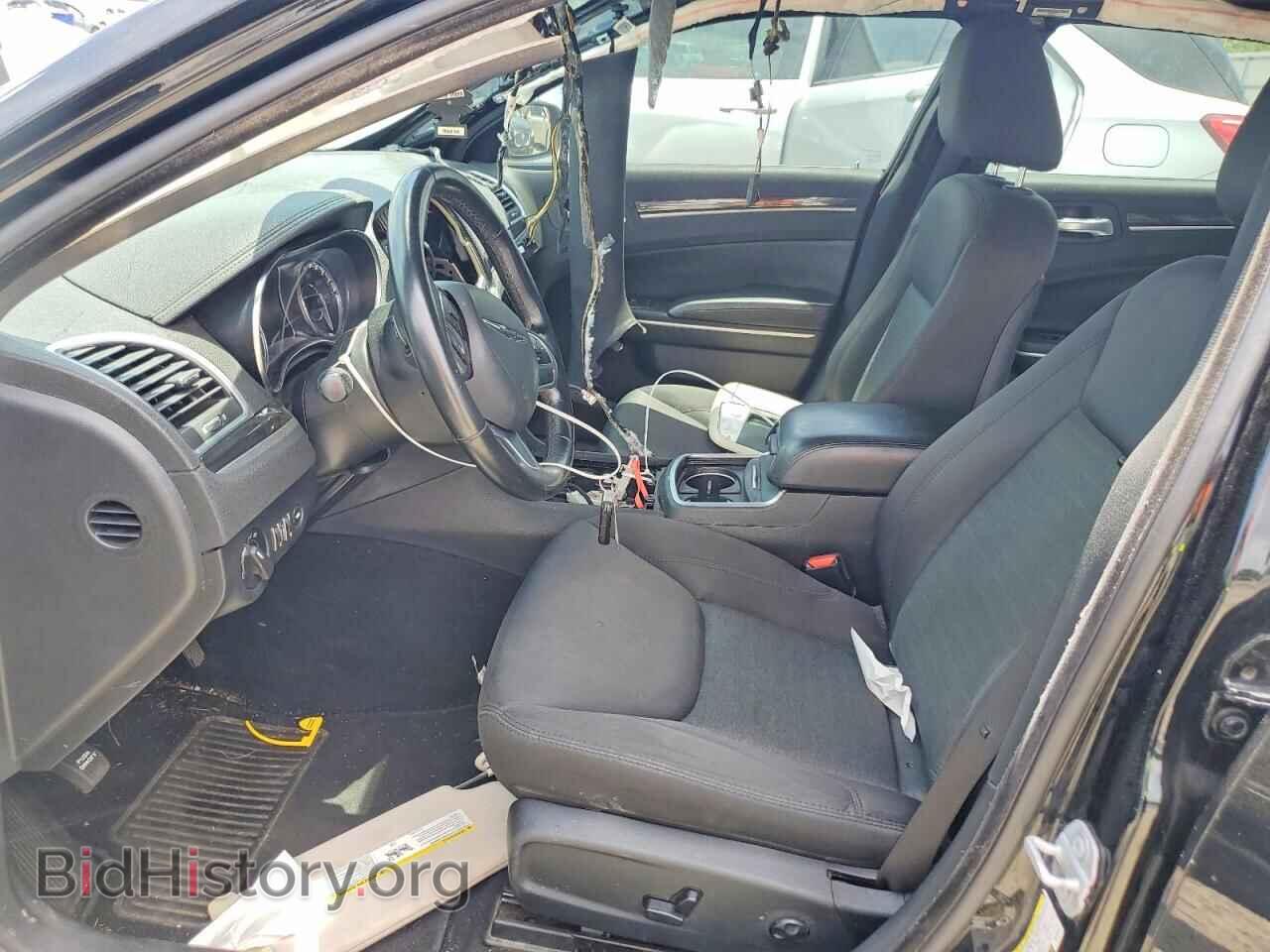 2019 CHRYSLER 300 - VIN: 2C3CCAAG7KH568982 - Фото 7