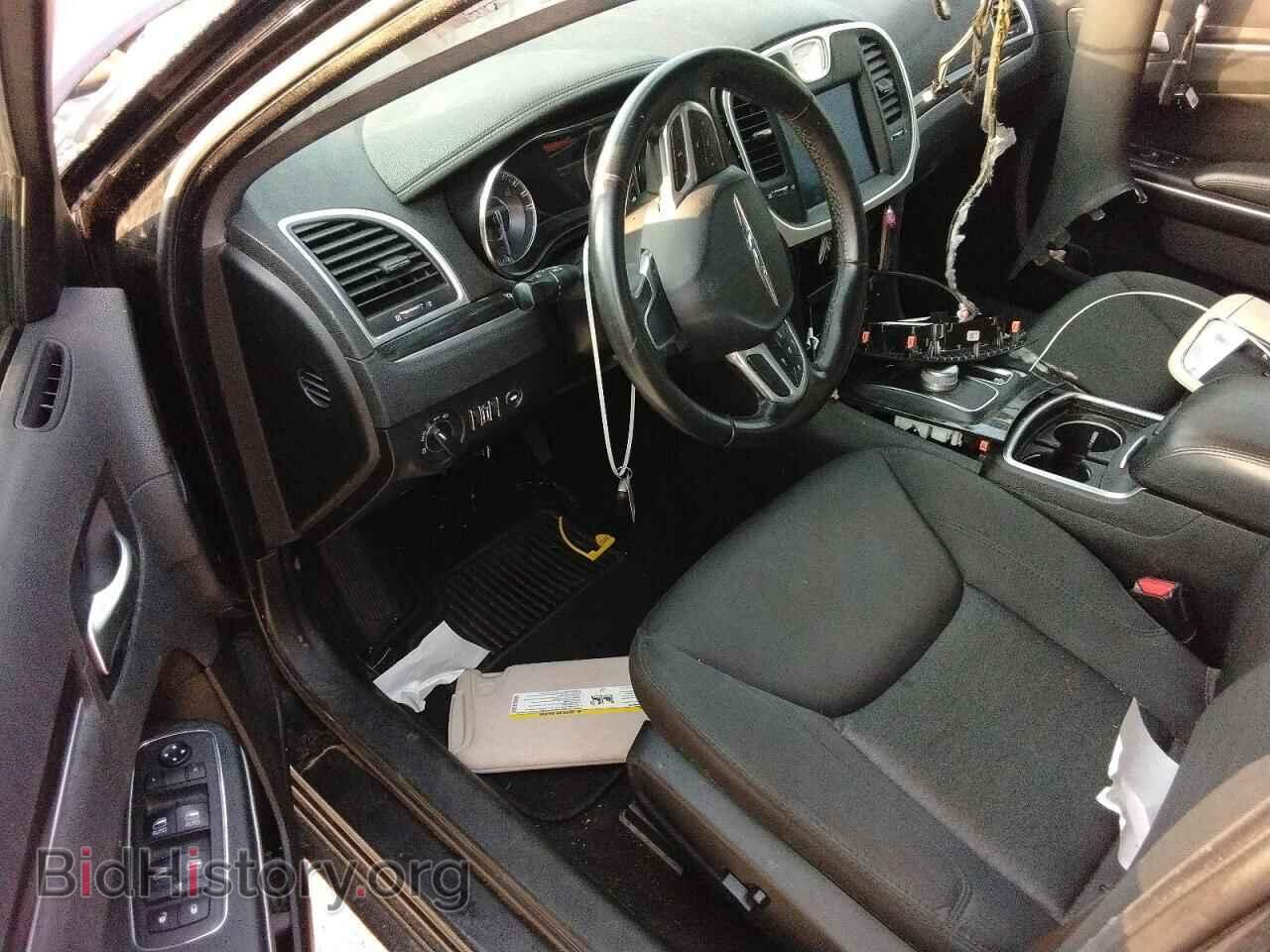 2019 CHRYSLER 300 - VIN: 2C3CCAAG7KH568982 - Фото 8