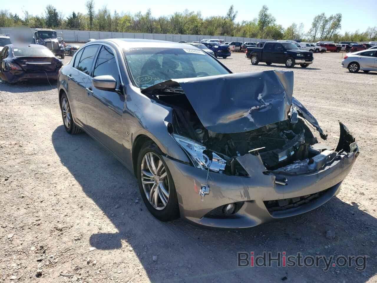 Photo JN1CV6AP7FM502621 - INFINITI Q40 2015