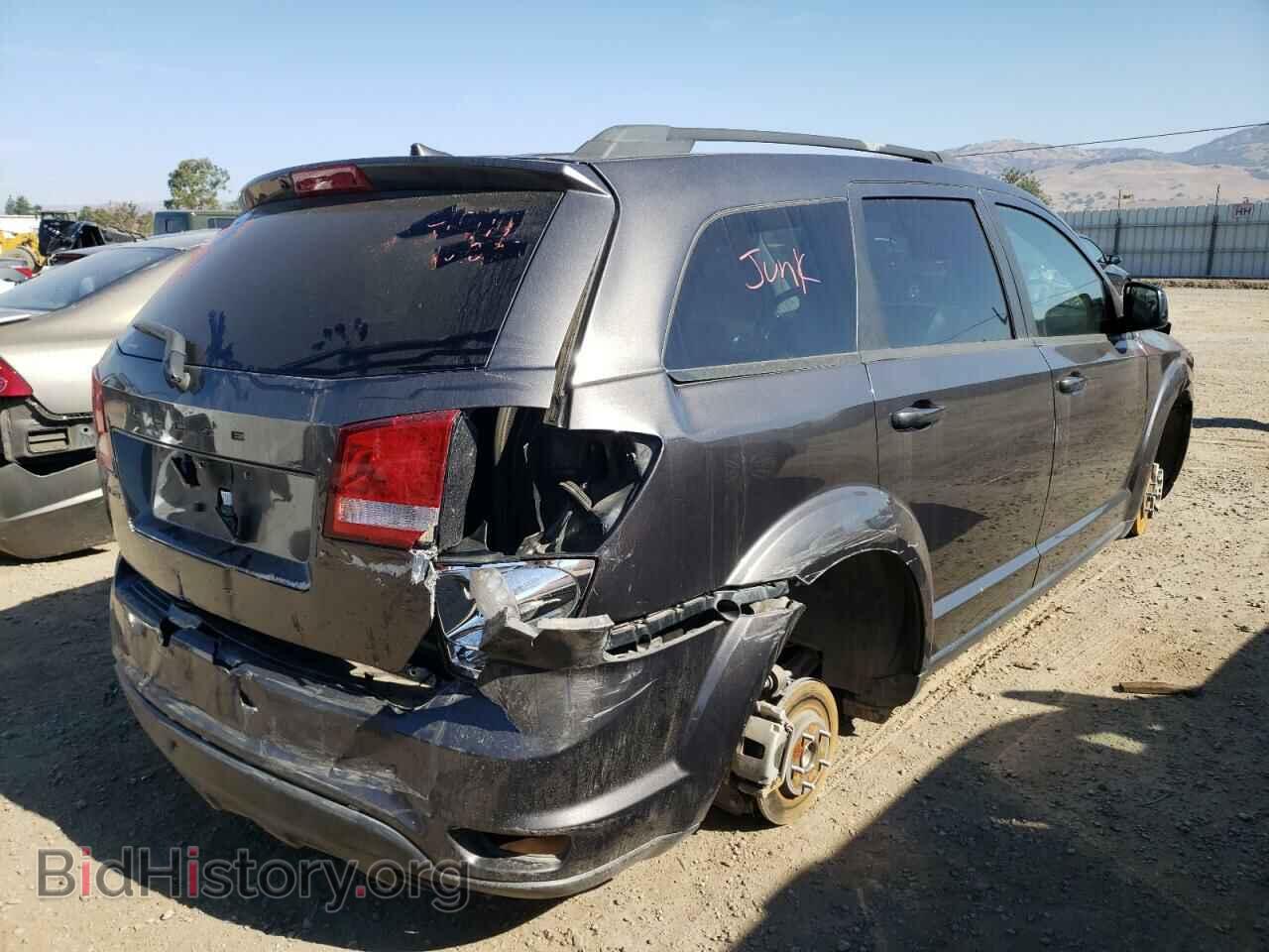 2019 DODGE JOURNEY - VIN: 3C4PDCBB3KT784425 - Фото 4