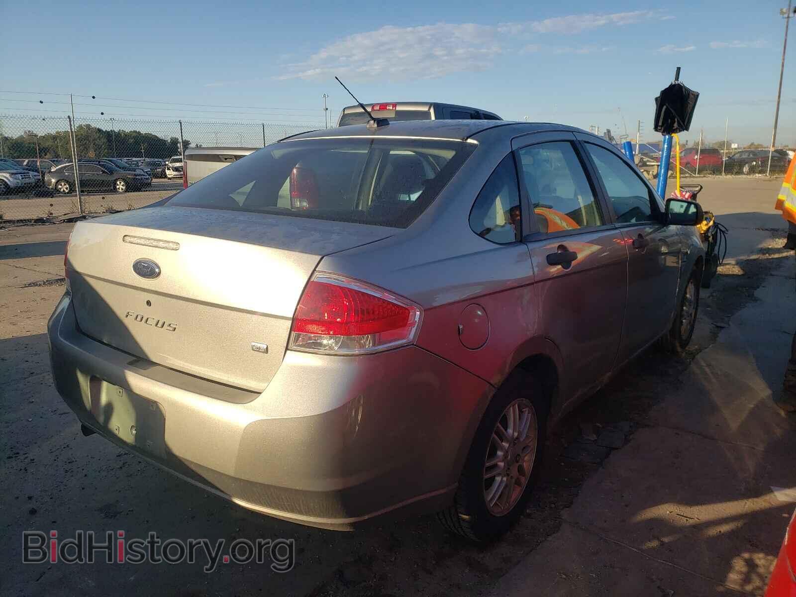2008 FORD FOCUS - VIN: 1FAHP35N98W126702 - Фото 4