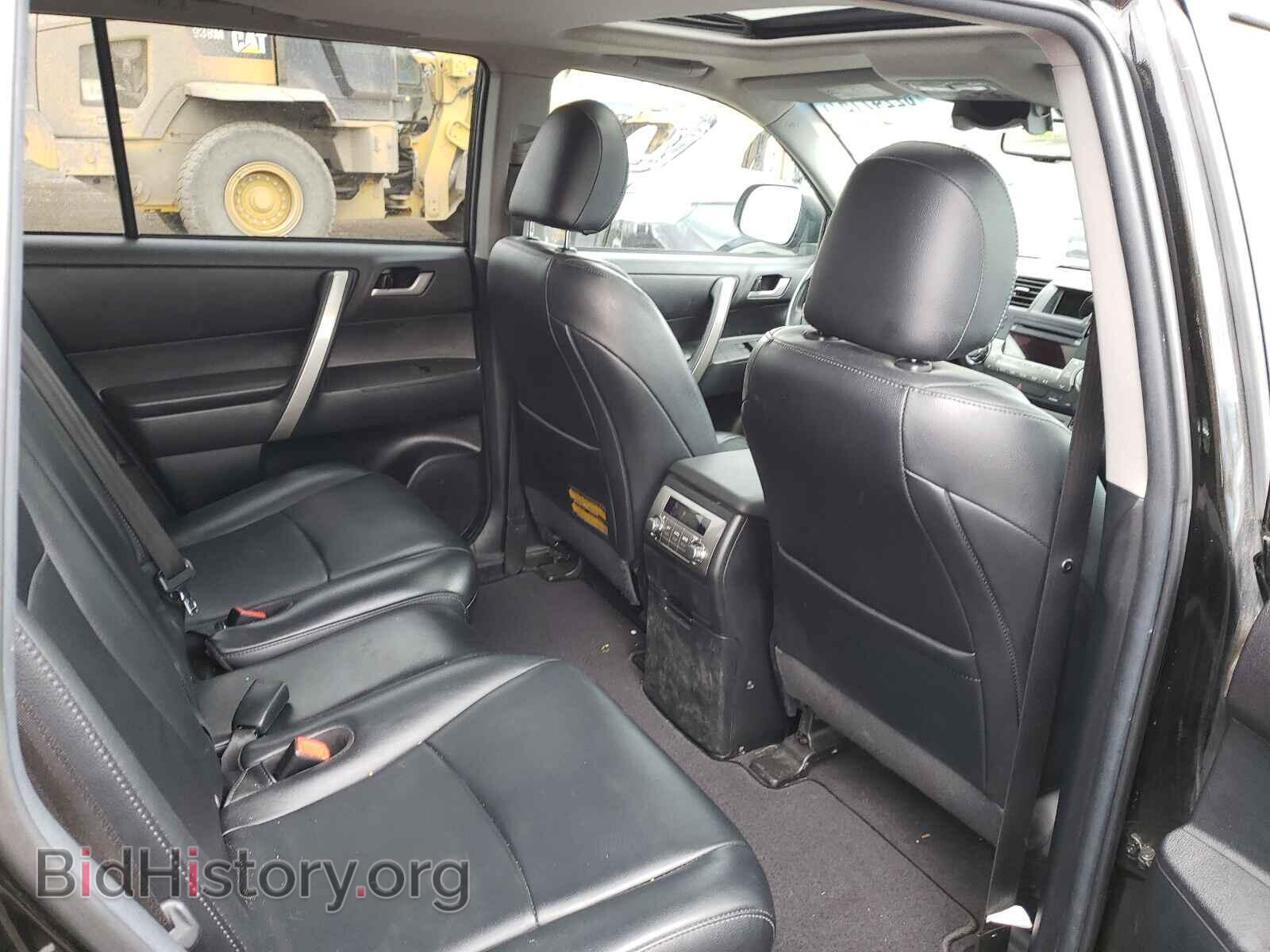 2013 TOYOTA HIGHLANDER - VIN: 5TDBK3EH8DS210898 - Фото 6