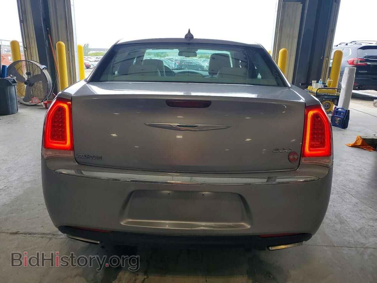 2015 CHRYSLER 300 - VIN: 2C3CCAAG8FH735887 - Фото 6