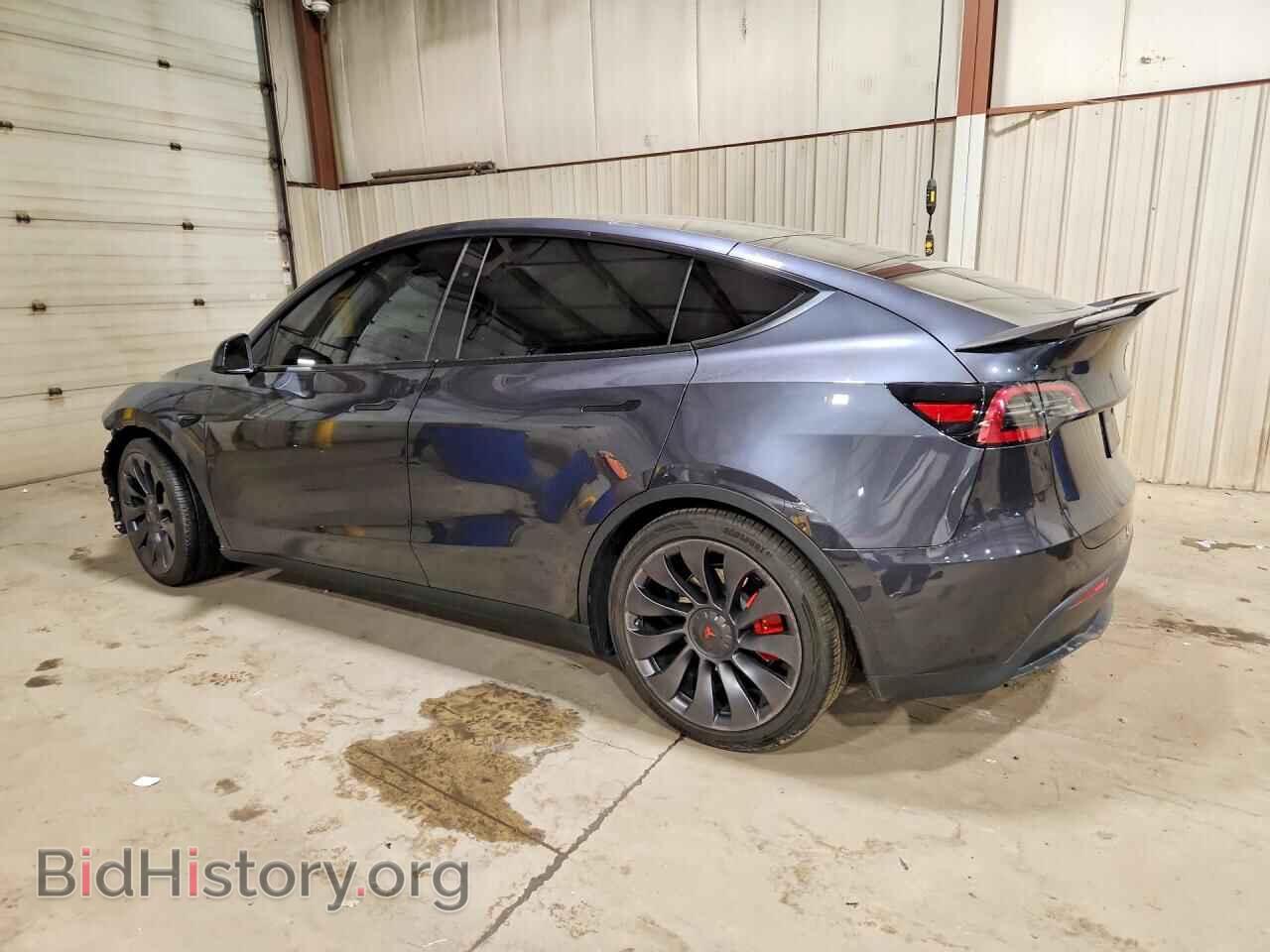 2024 TESLA MODEL Y - VIN: 7SAYGDEF2RA326237 - Фото 2