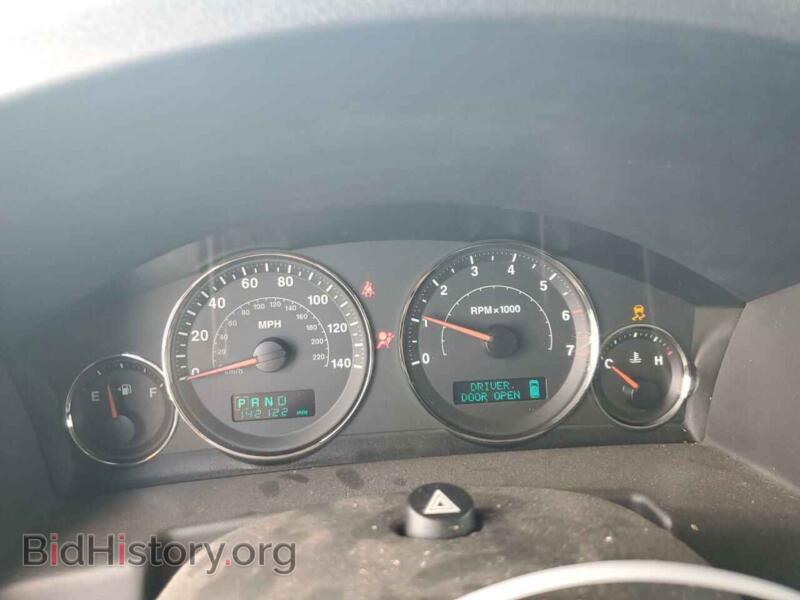 2006 Jeep COMMANDER (VIN 1J8HH48N76C150206) — photo 9 of 12