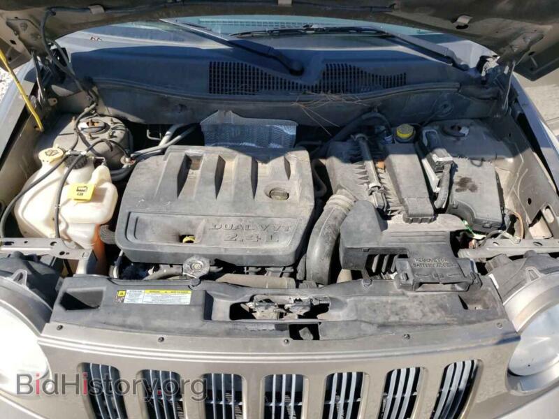 2008 Jeep COMPASS (VIN 1J8FT47W58D744418) — photo 7 of 10