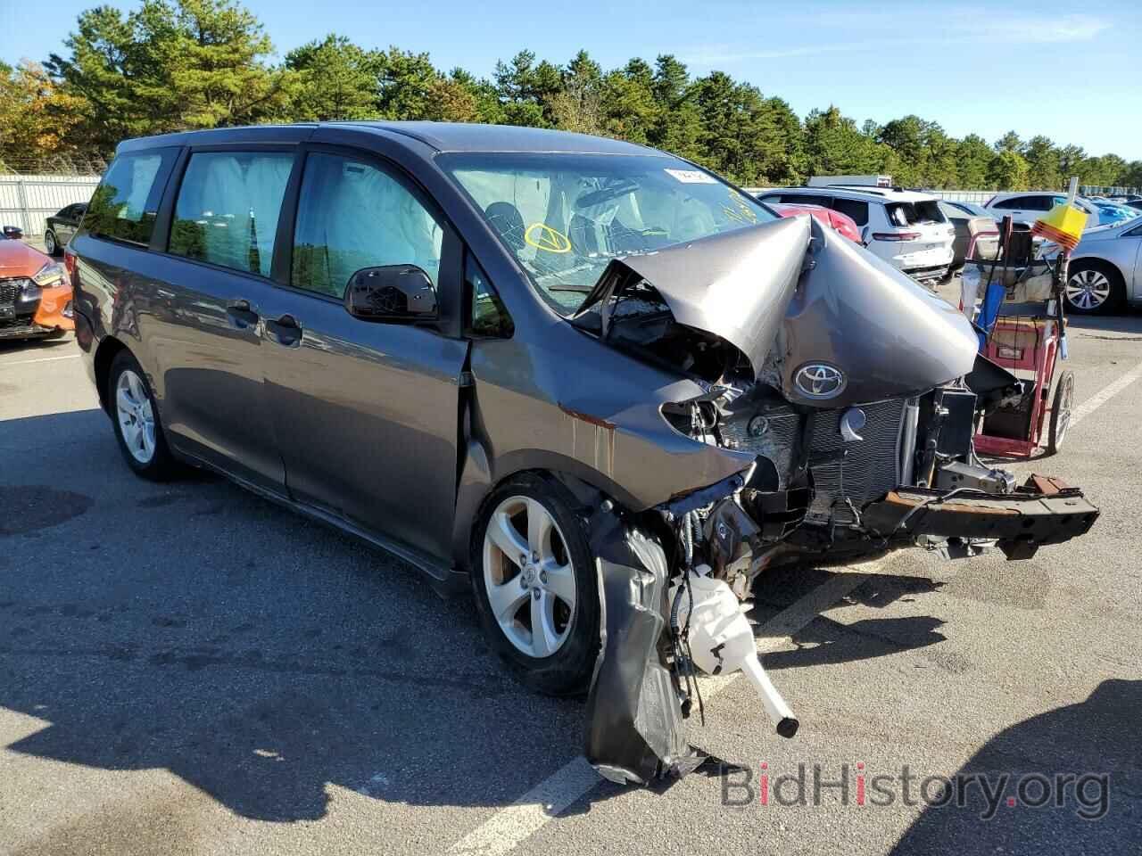 Photo 5TDZK3DC1FS584728 - TOYOTA SIENNA 2015