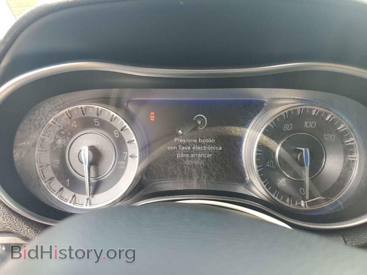 2017 CHRYSLER 300 - VIN: 2C3CCAAG3HH570477 - Фото 9