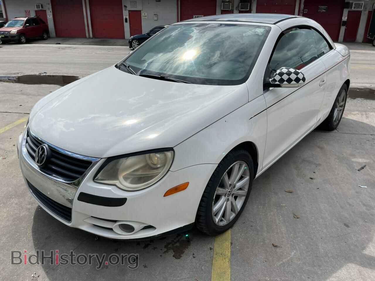 2008 VOLKSWAGEN EOS - VIN: WVWFA71F68V052833 - Фото 2
