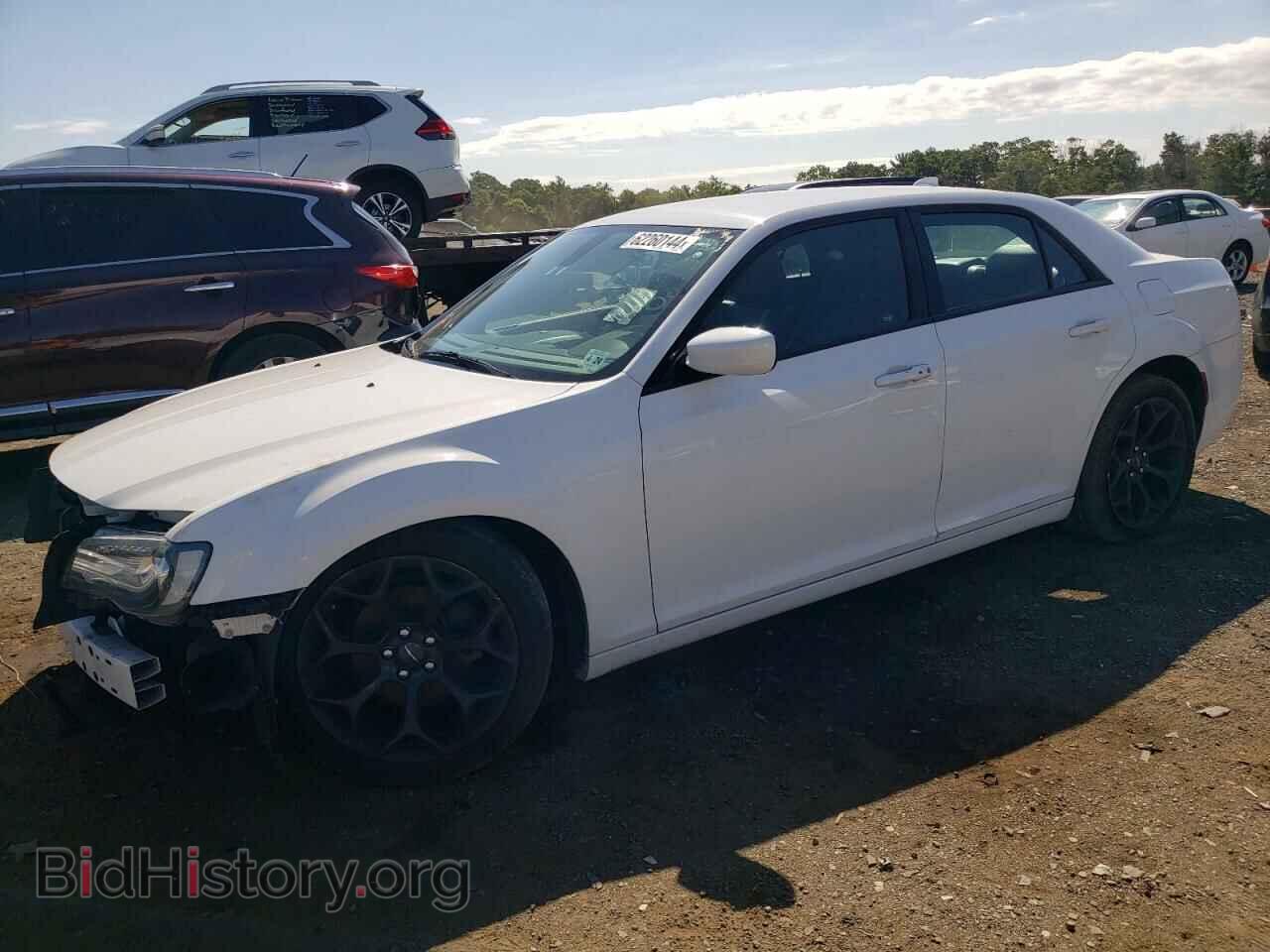 Фотография 2C3CCABG1KH516309 - CHRYSLER 300 2019