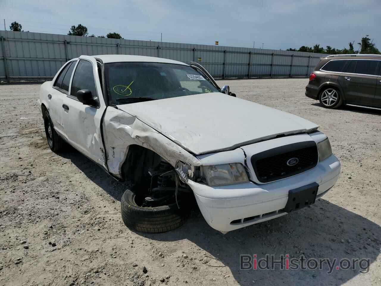 Photo 2FABP7BV7AX110137 - FORD CROWN VIC 2010